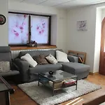 アパート Con Jardin Casa Mendiluce *