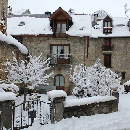 Con Jardin Casa Mendiluce * אל פואיו דה חאקה