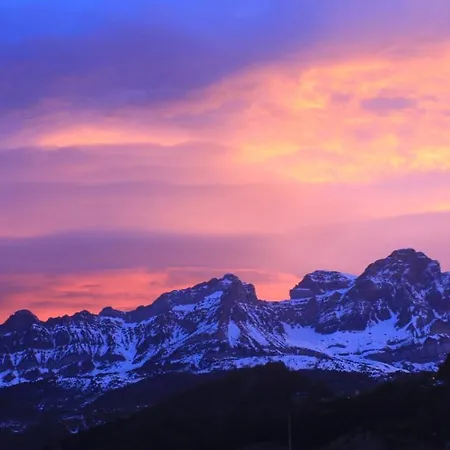 Con Jardin Casa Mendiluce * אל פואיו דה חאקה