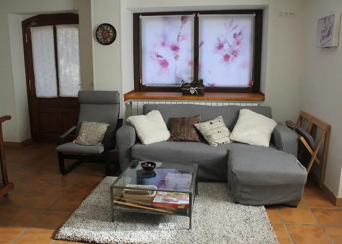 Con Jardin Casa Mendiluce 아파트 엘프요데제카